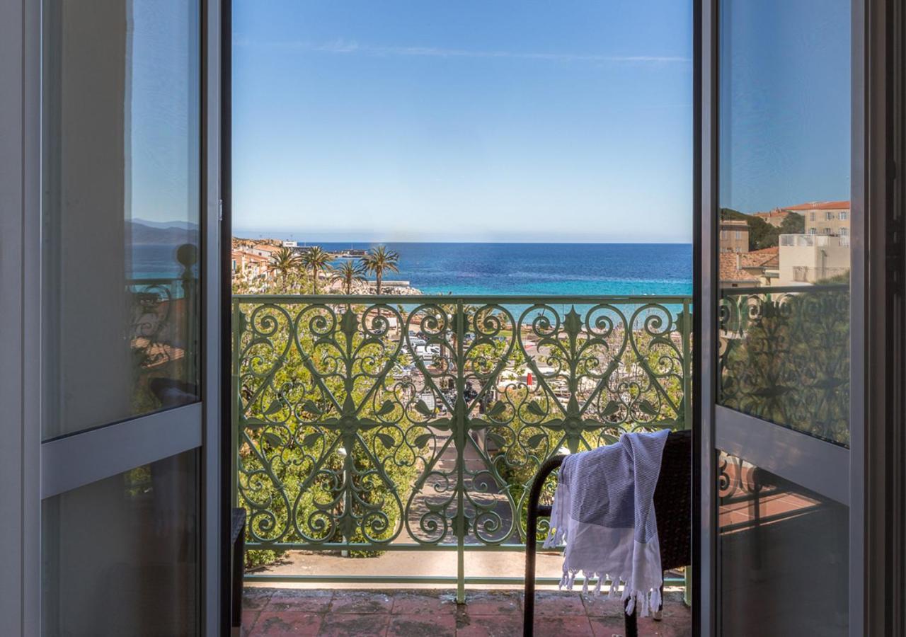 Langley Resort Napoleon Bonaparte LʼÎle-Rousse Dış mekan fotoğraf